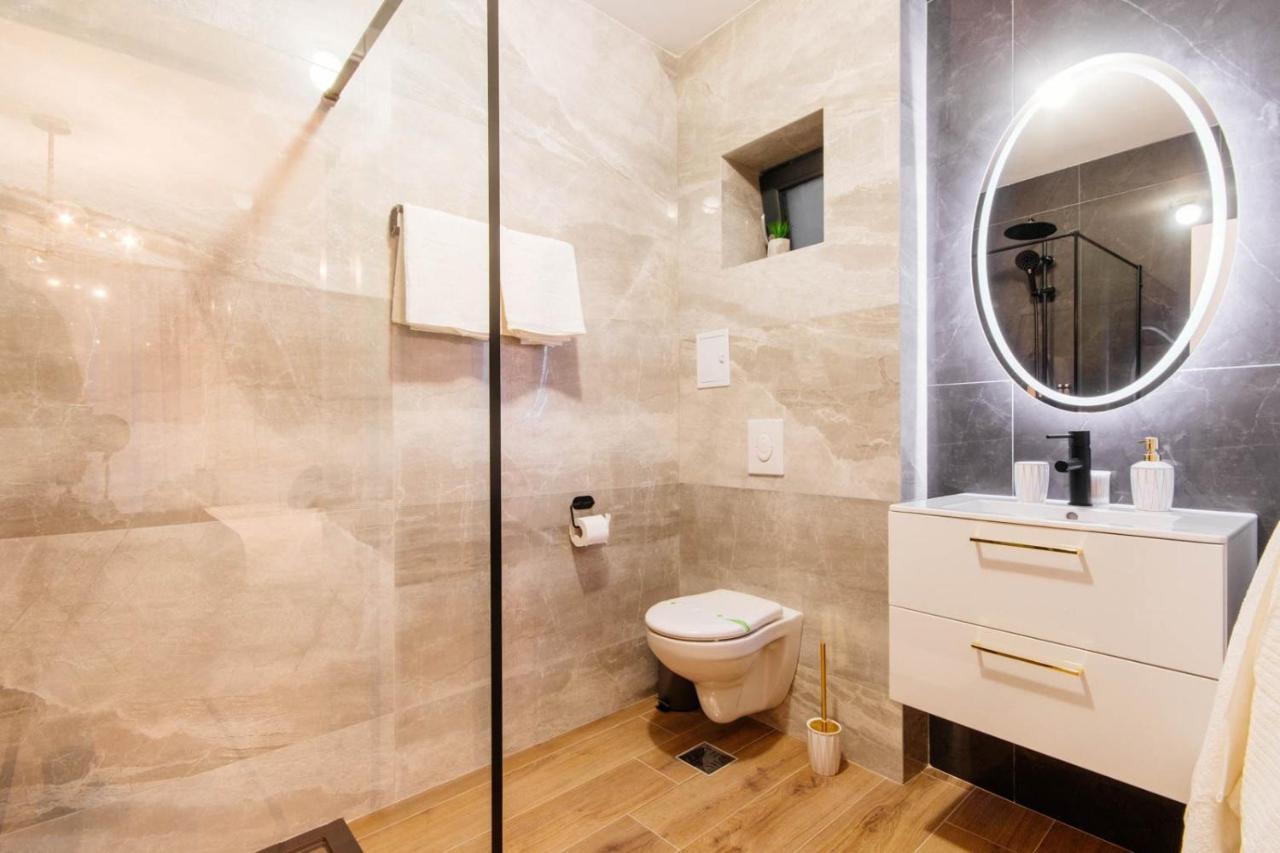Liane Boutique Hotel Câmpulung Moldovenesc Eksteriør bilde
