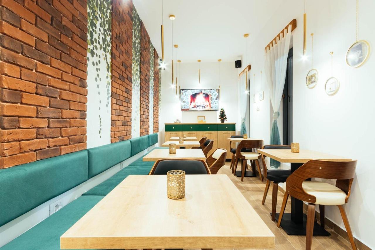 Liane Boutique Hotel Câmpulung Moldovenesc Eksteriør bilde