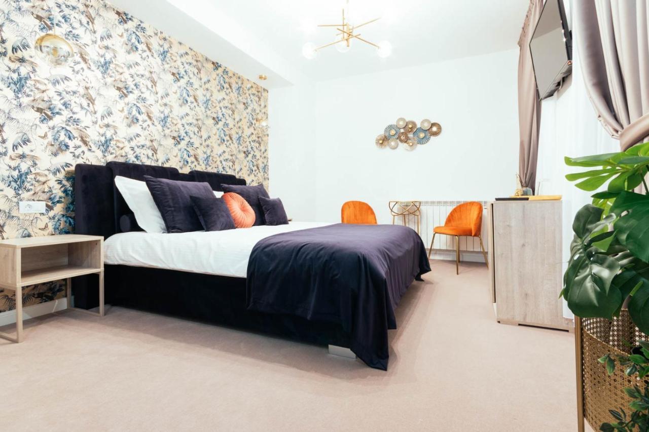 Liane Boutique Hotel Câmpulung Moldovenesc Eksteriør bilde