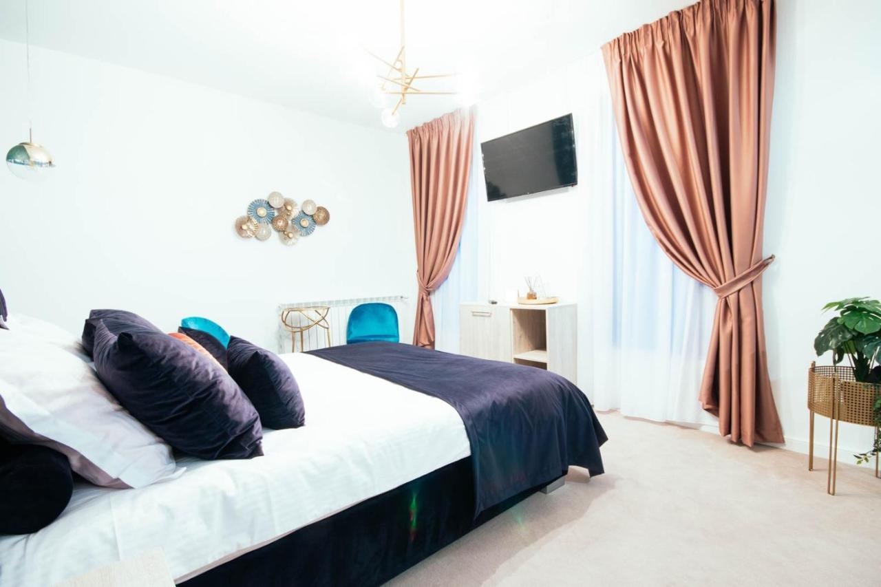 Liane Boutique Hotel Câmpulung Moldovenesc Eksteriør bilde