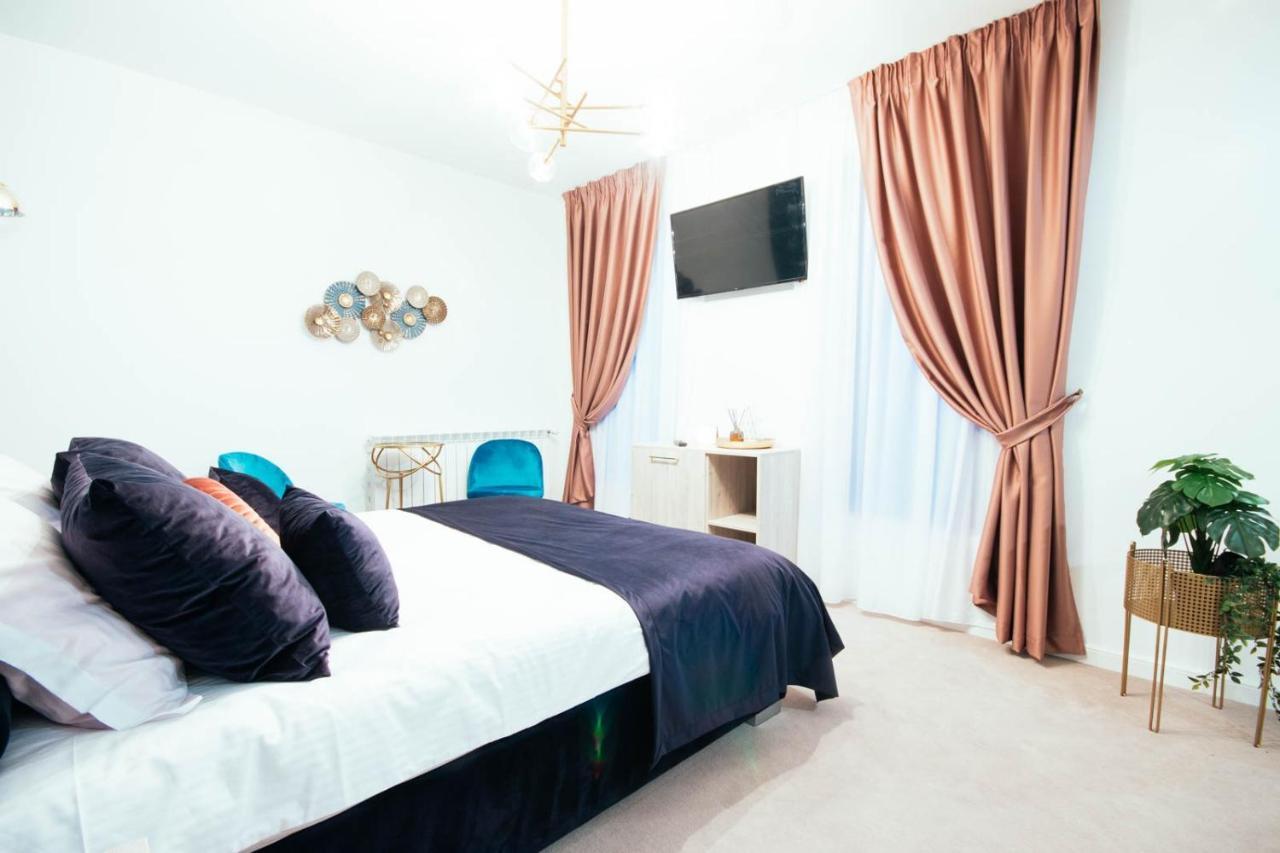 Liane Boutique Hotel Câmpulung Moldovenesc Eksteriør bilde